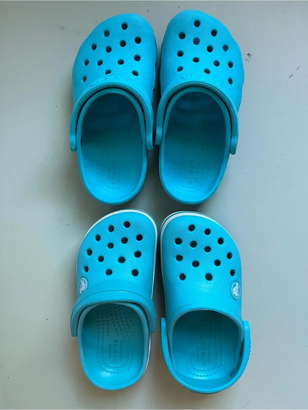 CROCS two pairs
